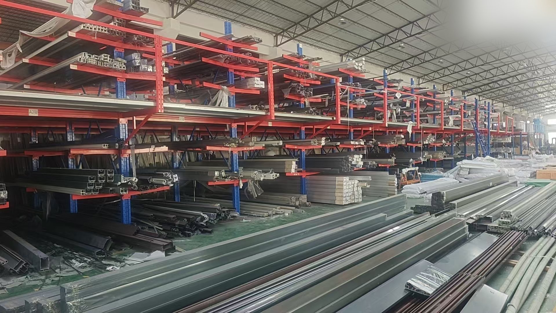 Aluminum profile and raw material inventory
